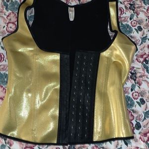 Waist trainer Ann cherry